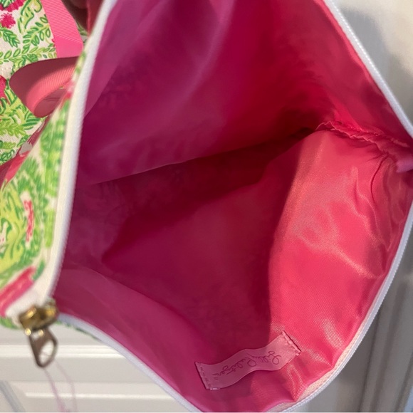 Lilly Pulitzer Wash Me Wear Me Laundry Travel Bag for Intimates - Picture 4 of 8